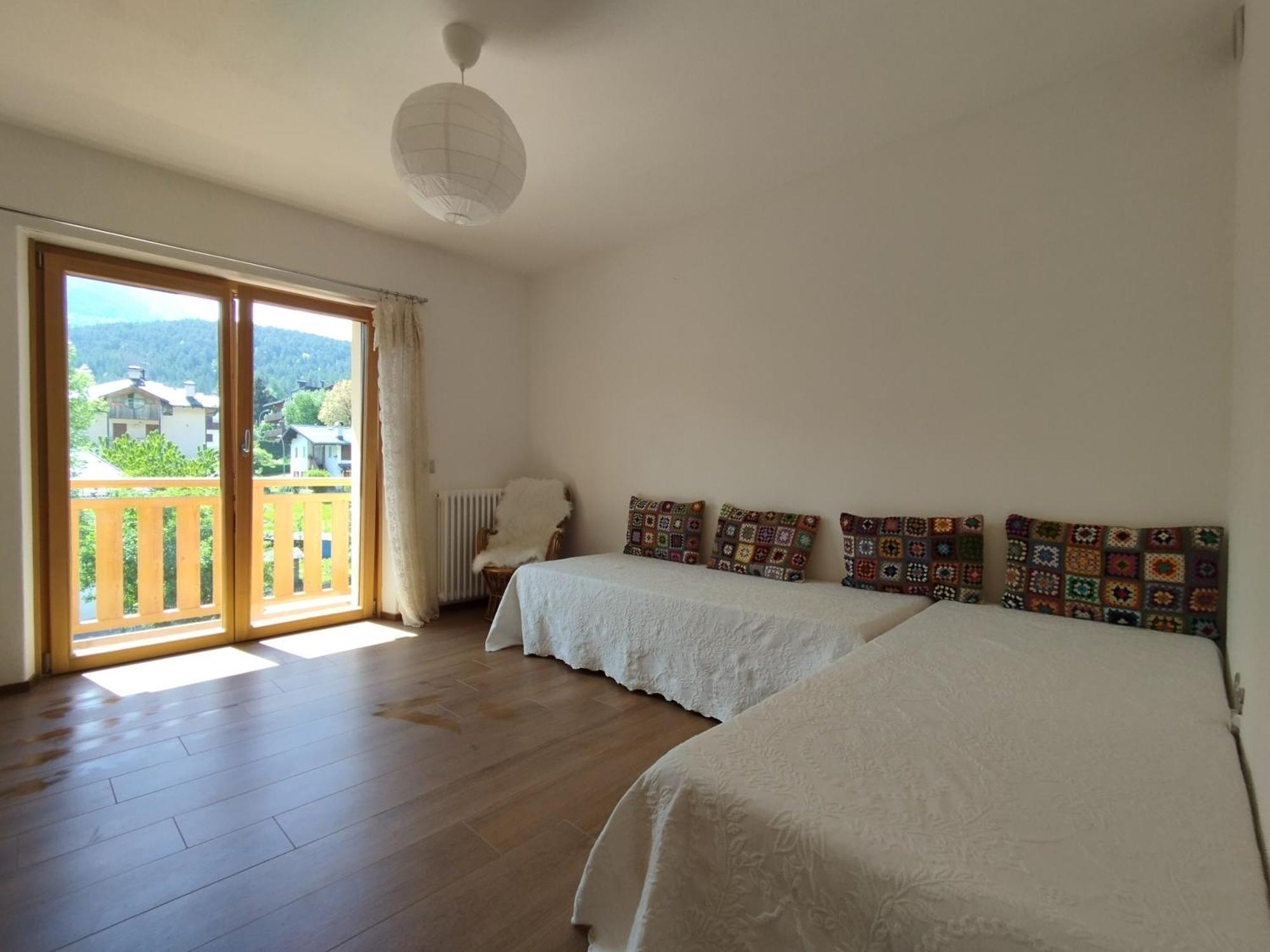 Ciasa De Le Nene - Dolomiti Guesthouse بييفي دي كادوري المظهر الخارجي الصورة